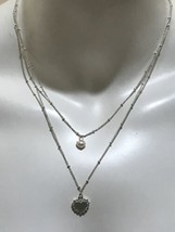 Stunning Liz Claiborne Green Heart Charm Faux Pearl Necklace Silver Tone 18” - £9.38 GBP