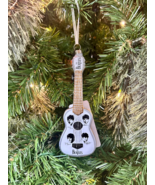 Beatles - Iconic Guitar GLASS Ornament by Kat &amp; Annie - €21,89 EUR