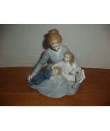 AVON A Mothers Touch Porcelain Figurine Mothers Day 1984 Mom Children VT... - €21,30 EUR