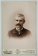 LaCrosse Wisconsin Man Mustache Portrait Spettel Studio Cabinet Card Photo GG63 - £4.78 GBP