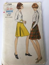 Vogue Sewing Pattern 7218 Misses Skirt 2 Styles A-Line 60s Modest Sz 30 Waist UC - £11.95 GBP
