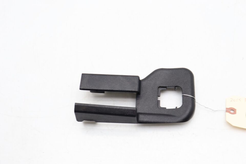 15-23 FORD MUSTANG FRONT RIGHT PASSENGER SEAT TRACK RAIL COVER TRIM Q9919 - $38.66
