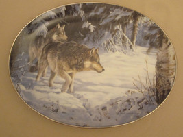 Wolf Collector Plate Broken Silence Persis Clayton Weirs Wolves Wildlife Oval - $23.92