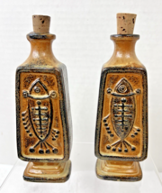 Pair MCM Pottery Fish Bottles Small Decanters Japan Labels Brown Drip Gl... - $636.74 MXN