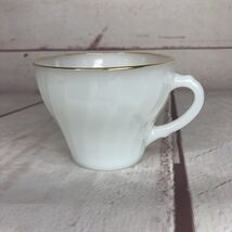 1 Anchor Hocking Golden Shell Milk Glass Swirl Tea Coffee Cup Heat Resis... - $20.95