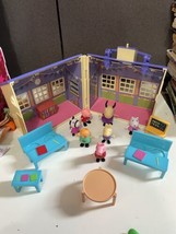 Peppa Pig School House Playset w Furniture Figures Gazelle desks Characters  lot - £30.57 GBP