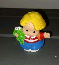 Fisher Price Little People Eddie With Frog - Blond Boy - Red Shirt 2002 ... - $5.25