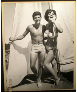 FRANKIE AVALON: (BEACH BLANKET BINGO) RARE ORIG,1965 11X14 CANDID UNSEEN... - $4,161.88 MXN