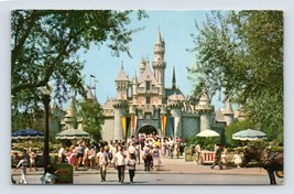 Sleeping Beauty Fantasyland Disneyland UNP Chrome Postcard N10 - £2.31 GBP