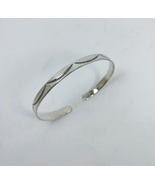 Unisex Lines Textured Flat Cuff Bracelet 925 Sterling Silver, Handmade C... - £98.55 GBP