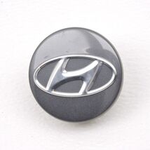 Hyundai One Gray 2 3/8&quot; Wheel Center Cap Logo Cover 52960-3S120YF Factor... - €10,63 EUR