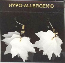 White Maple Leaf Leaves Earrings - Christmas Winter Tree Holiday Costume Jewelry - £5.35 GBP