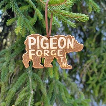 Wood Pigeon Forge Tennessee Christmas Ornament Bear Great Smoky Mountains 3.8&quot; - £14.02 GBP