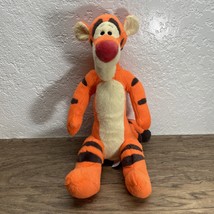 Disney WDW Parks Winnie the Pooh Tigger 15&quot; Plush Travel Souvenir KG JD - $367.33 MXN