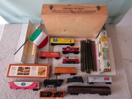 Vintage 1955 Rivarossi HO Model Train Set &amp; Italian Wine Box - $5,125.81 MXN