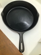 Unbranded 10.5 in Double Pour  Cast Iron Skillet  - £67.58 GBP
