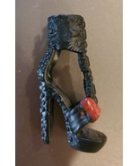 Ever After High Apple White Thronecoming Replacement Shoes. LEFT SIDE - $9.46