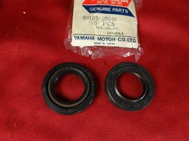 2 Yamaha Oil Seals, Crank, NOS 1968-73, 93103-20002, 93101-20048 - £6.64 GBP