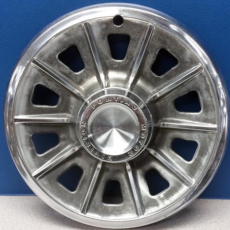 ONE 1966 Pontiac Tempest # 5999 14" 10 Slot Hubcap Wheel Cover OEM # 09783391 - £22.32 GBP
