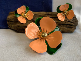 Vtg Sarah Coventry Tahitian Salmon Flower Fashion Jewelry Set Brooch &amp; Earrings - £31.61 GBP