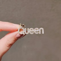 Sparkling Queen Crown Brooch – Rhinestone Letter Pin for Confident Women - $186.39 MXN
