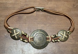 Vtg 1990’s Boho metal Medallion brown Rope Women’s belt 29” Leather shop 94’ - £16.08 GBP