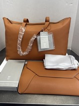 NEW Motile Computer Tote  &amp; Wireless Power Bank Vegan Leather, Cover, Sl... - $854.89 MXN