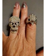 2 Vintage Rhinestone Bird Emerald Color Eyes &amp; Encrusted Skull Stretch R... - $204.41 MXN