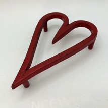 Red John Wright Cast Iron Metal Heart Trivet 8&quot; Footed 33-260 Valentine Love - £22.53 GBP