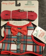 Merry&amp;Bright  Holiday Cat Vest Harness &amp; 6ft. leash - $12.84