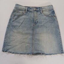 Old Navy RN#160476 Women's Blue Frayed Bottom Pockets Denim Mini Skirt Size 0 image 10