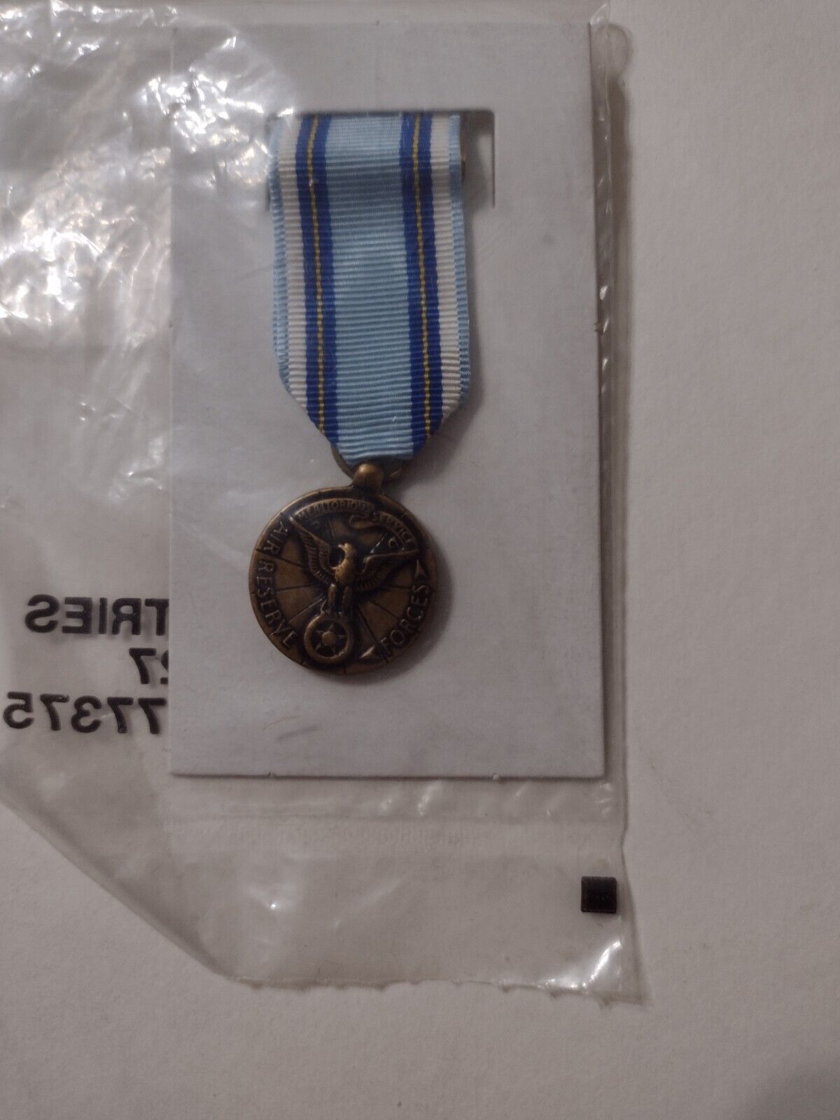 AIR FORCE MERITORIOUS SERVICE MEDAL MINIATURE NIP :KY23-4 - $9.85