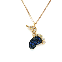Collier Câble Femme Or Rose 18k Pied d&#39;Ange Diamants Blancs Saphirs Bleus - £461.85 GBP