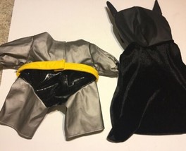 BUILD A BEAR SUPER HERO BATMAN AND MASK with CAPE  COSTUME - $15.58