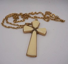 1976 Avon Juliet Cross Ivory Necklace - $24.74