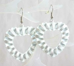Elegant White Enamel Heart Silver-tone Pierced Earrings 1990s vint. 1 3/4&quot; - £10.32 GBP