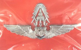 Master ROYAL THAI AIR FORCE TRANSPORTATION METAL WING BADGE PIN Militaria - £25.93 GBP