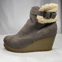 Size 6M Tony Little Cheeks Womens Ankle Boots, Faux Suede, Side Zipper, ... - $16.09