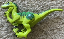 Lego Jurassic World Juniors RAPTOR Dino Green Dinosaur Minifigure 10757 minifig - £15.73 GBP