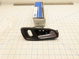 Ford GJ5Z-5822600-BB Interior Door Handle Black RH - €20,98 EUR