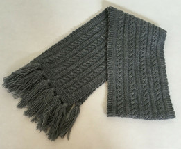 vintage winter cable knit neck scarve with fringe  gray grey acrylic fabric - £15.78 GBP