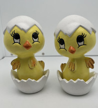 Vintage Set Of 2 Hand Painted Ceramic Hatching Ducklings/Chicks in Cracked Eggs - £14.20 GBP