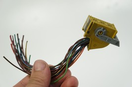 12-2014 mercedes c250 c300 REAR sam fuse box relay module YELLOW plug co... - $25.00