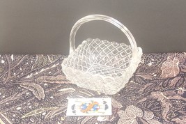 Glass Basket - L. E. Smith Rose &amp; Trellis Collection - Scalloped rim - $22.10