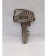 Vintage X 33 B Key 1 1/2&quot; - $277.12 MXN