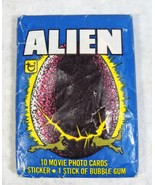VINTAGE 1979 ALIEN TOPPS MOVIE TRADING CARD SINGLE WAX PACK - $30.75 CAD