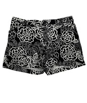 Sonoma Women Size 12p (Measure 33x3) Black/Wht Floral Chino Shorts - $7.20