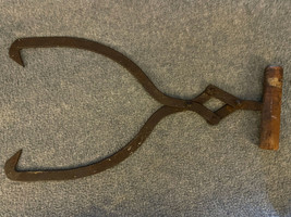 Antique Wood &amp; Metal Ice Tongs  14&quot; Long - £23.18 GBP