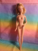 2000 Mattel Blonde Blue Eyes Barbie Doll / Nude - As Is - £3.08 GBP