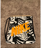 Nike Drawstring Bag – Gym Sackpack – Lightweight Sports Backpack Black/W... - $465.68 MXN